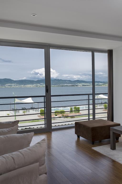 Romantique Dojran Hotel ภายนอก รูปภาพ