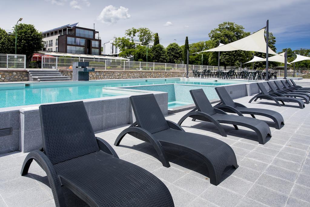 Romantique Dojran Hotel ภายนอก รูปภาพ