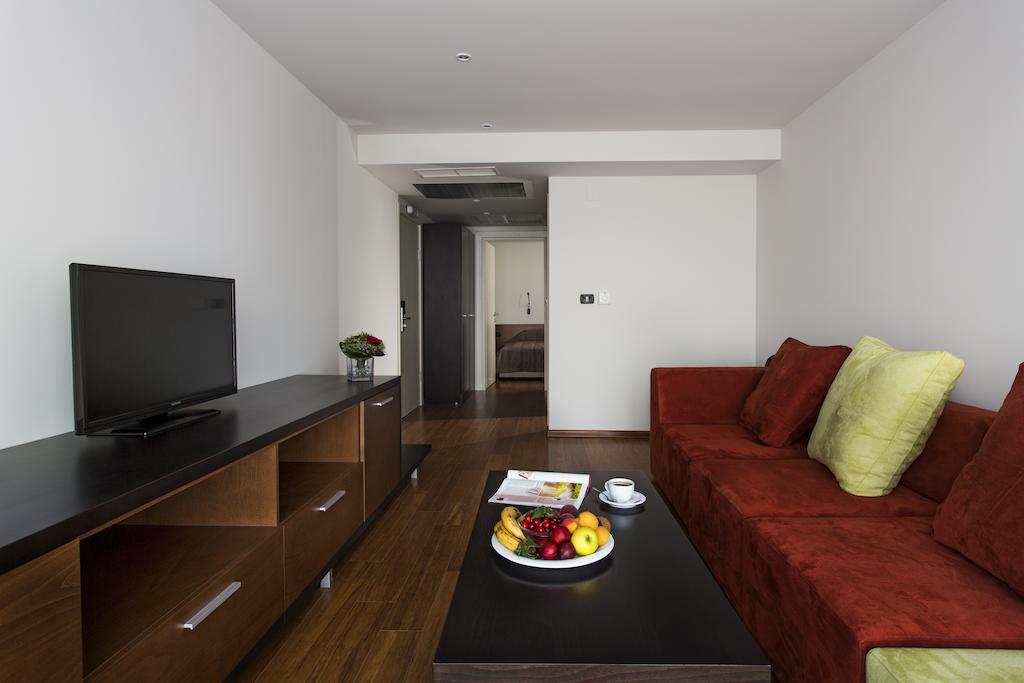 Romantique Dojran Hotel ภายนอก รูปภาพ